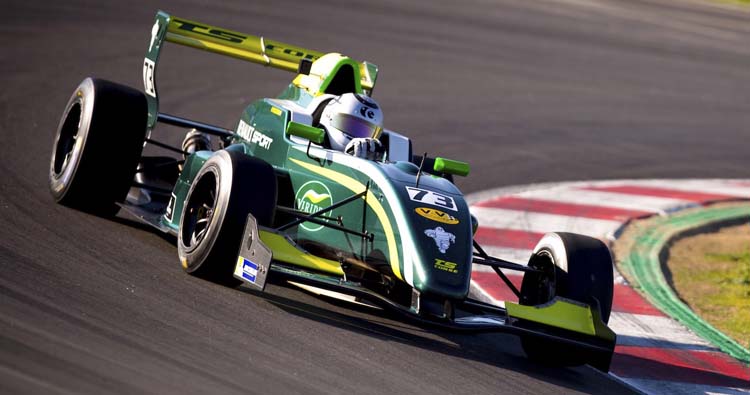 Peccenini cerca confermenel VdeV a Magny-Cours Peccenini cerca confermenel VdeV a Magny-Cours