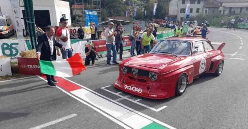 Leggende e solidarietà alla terza rievocazione della Cronoscalata dello Spino