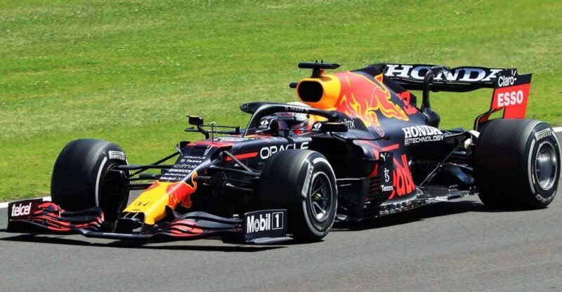 Red Bull Racing Formula 1 in azione su pista