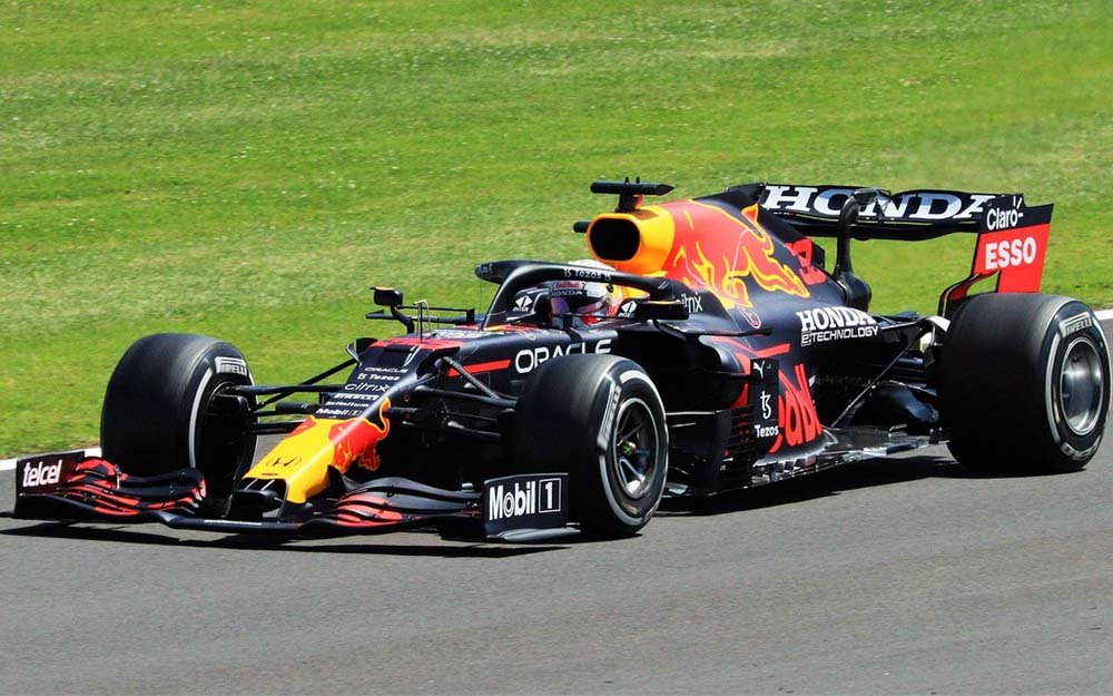 Red Bull Racing Formula 1 in azione su pista