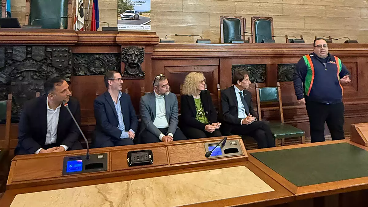 Un momento della conferenza stampa di presentazione_1_Da sinistra Fiori, Serra, Dettori, Mancini, Perra e Peppe Zagami